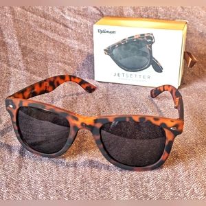 Optimum Optical "Jetsetter" foldable Wayfarer Sunglasses